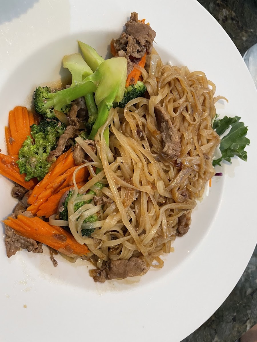 White Elephant Thai-4